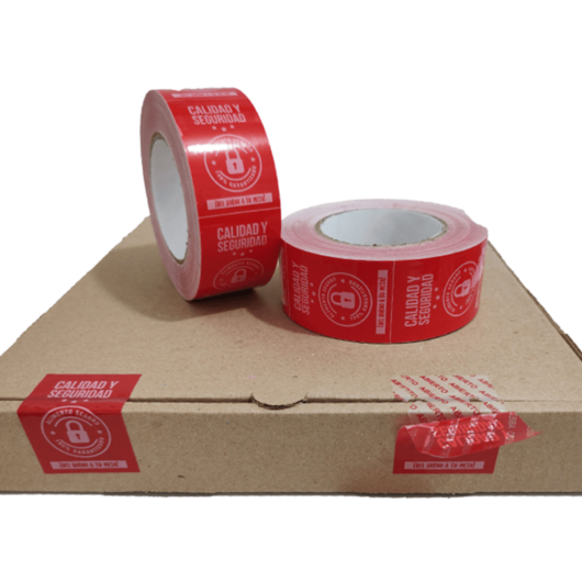 caja de pizza con cinta de seguridad